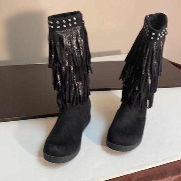 Justice like new calf length black suede  boots - Picture 1 of 10